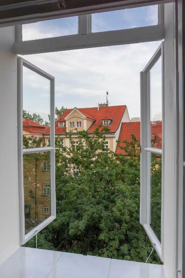 Charles Bridge Apartment Prague Exterior photo