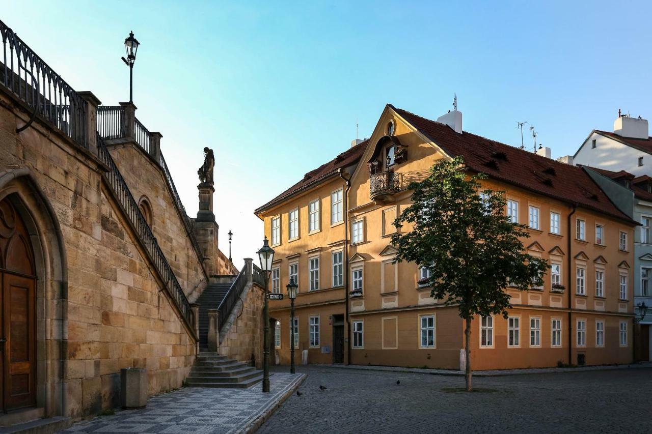 Charles Bridge Apartment Prague Exterior photo